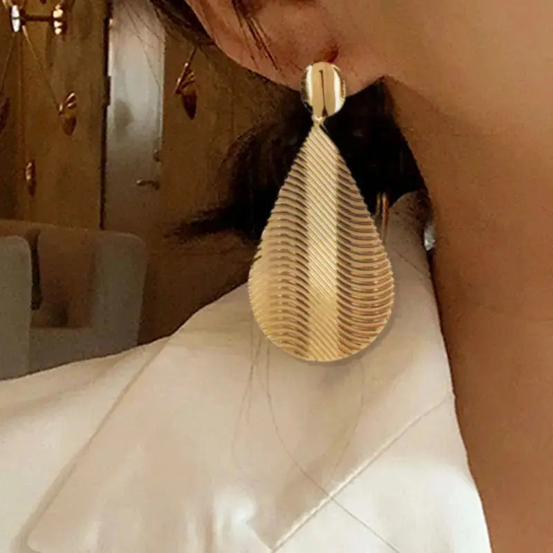 Alloy Electroplating Long Leaf Earrings Fashion Personality Temperament Earring Jewelry - FluxDigital