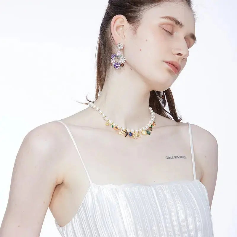 Fashionable retro style jewelry garden necklace women's jewelry flower pendant swallow beetle buckle pearl collarbone chain - FluxDigital