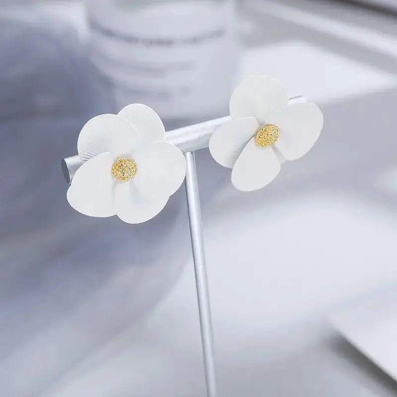 Fashion New Earrings Trendy Elegant Floral Flower Earrings Jewelry - FluxDigital