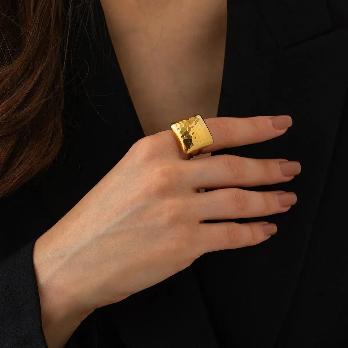 Stainless steel hammer patterned square open ring for women's hand jewelry - FluxDigital