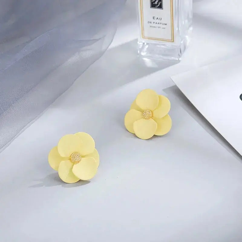 Fashion New Earrings Trendy Elegant Floral Flower Earrings Jewelry - FluxDigital
